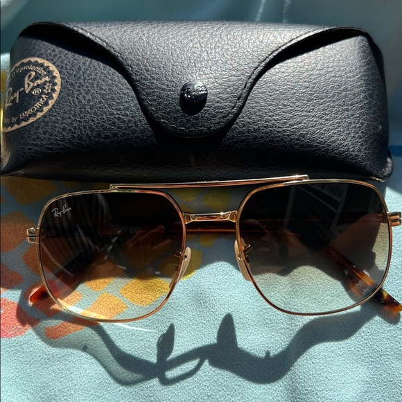 Ray-Ban Gold Sunglasses with Case - Picture 2 of 4